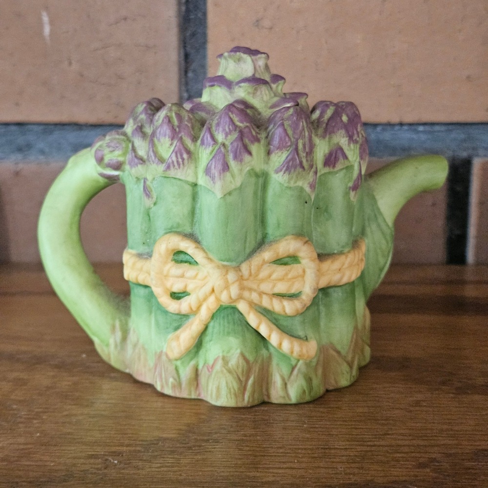 Avon Collectibles 1996 Asparagus Teapot Trinket Box 3.25" Tall